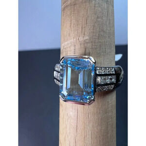 NWT Blue and white topaz sterling silver ring size 9